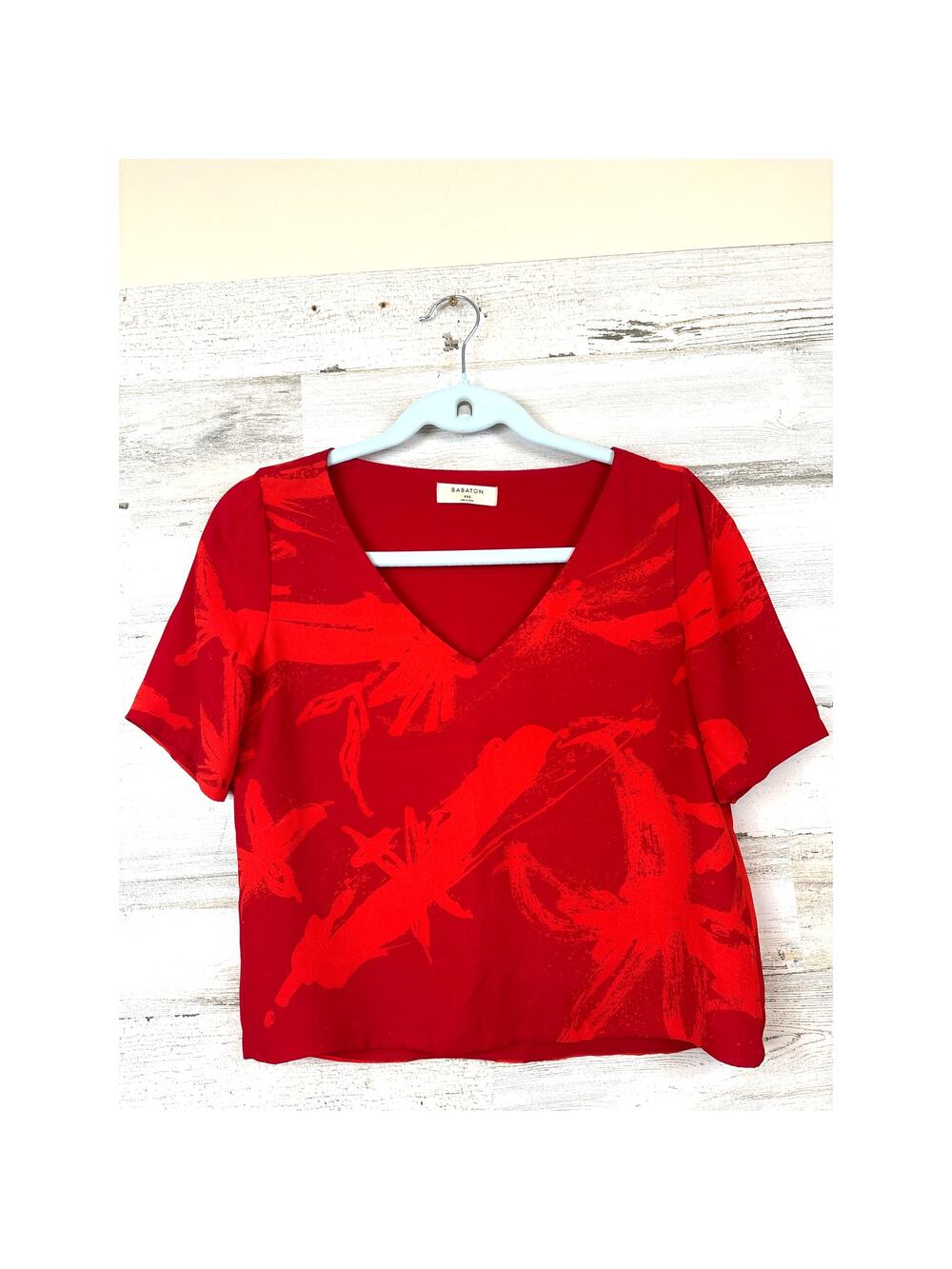 Aritzia Babaton Womens XXS Red Randy Cropped V Neck Short Sleeve Blouse